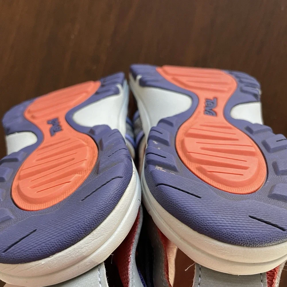 Teva Youth Manatee Girl's Big Kid Wild Dove‎ Sandals Sz 5 Grey Purple
